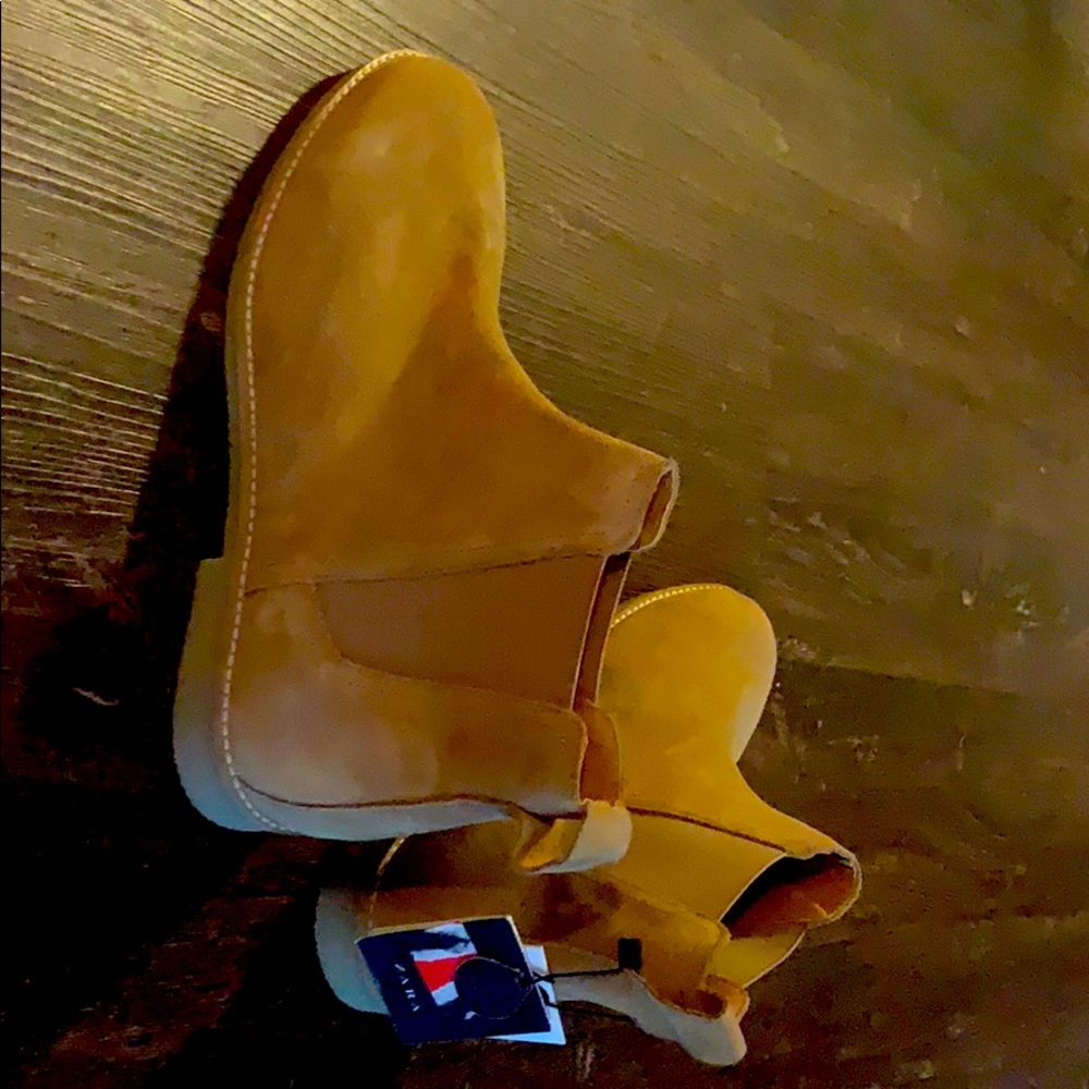 Shoe